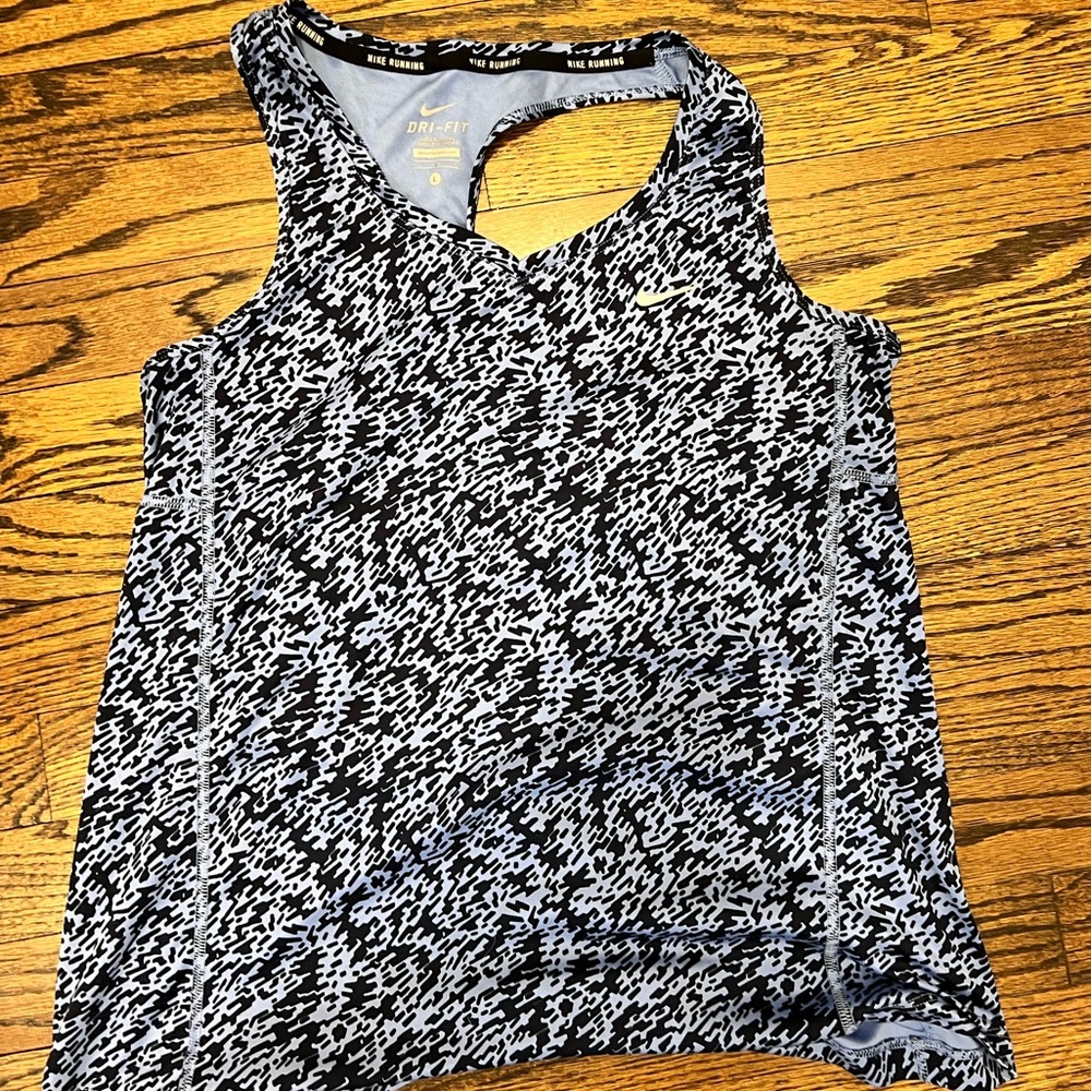 Nike work out top